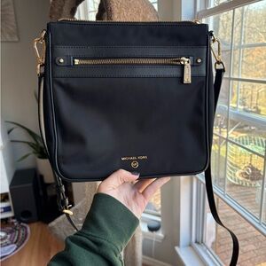 Michael Kors Gabardine Jet Set Black Crossbody Large Nylon Messenger Bag Purse